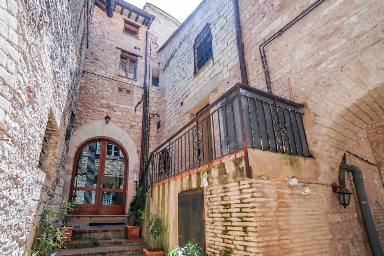 Maison Quintavalle 20 Assisi Buitenkant foto